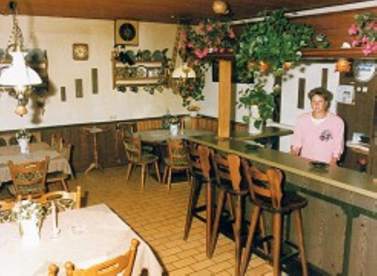 Hotel-Restaurant Cordon Rouge ヴォルフェンビュッテル エクステリア 写真